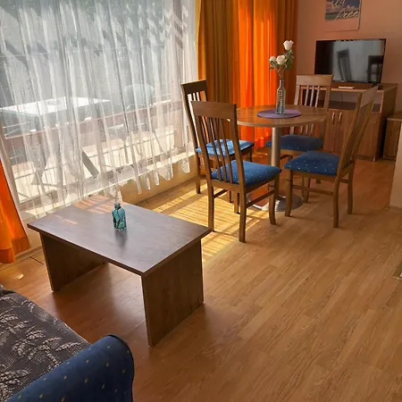 съни хаус 4 апартменти Daire Sunny Beach