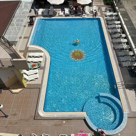 съни хаус 4 апартменти Daire Sunny Beach